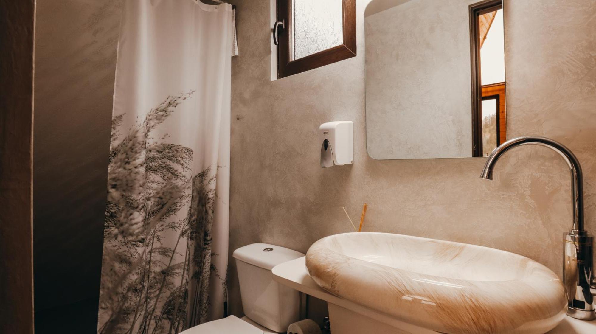 A Pisc Otel Vatra Moldoviţei Dış mekan fotoğraf